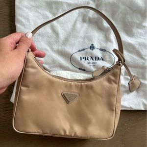 Prada re edition 2005 nylon bag in cameo beige